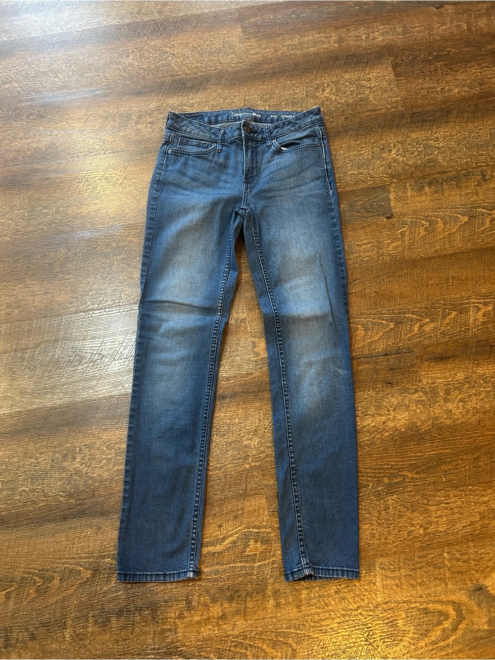 Calvin Klein Jeans Women's Skinny Blue Fade 6